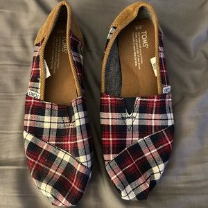 Tom’s excellent used condition plaid shoes size 9